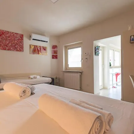 Apartamento Tra Maggiore E D'orta Fuoco *