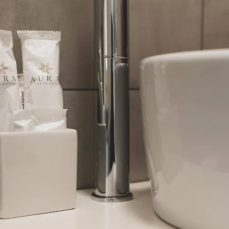 Tra Maggiore E D'orta Fuoco Colazza